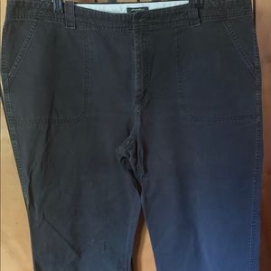 Eddie Bauer capri pants